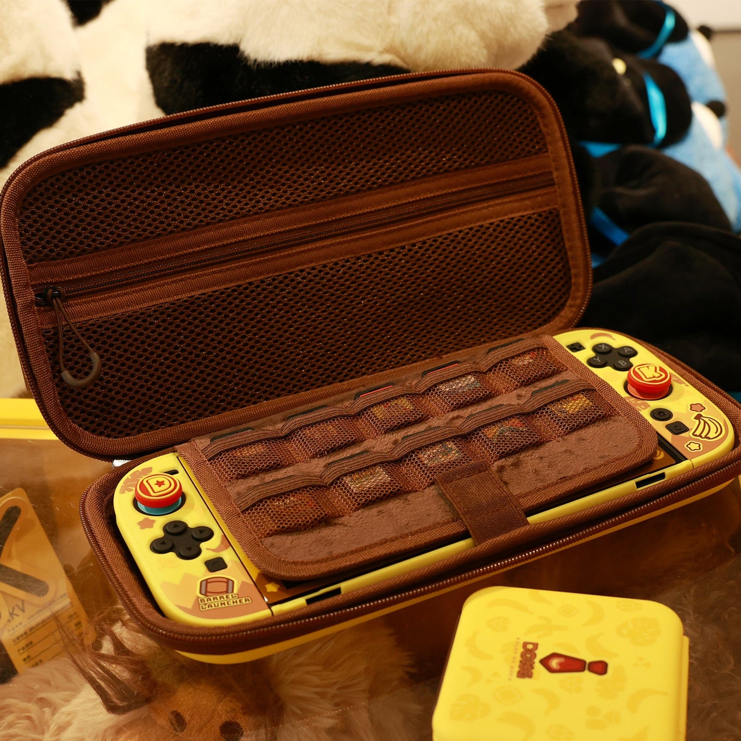 DATA FROG IINE Banana Hero Protective Case & Tempered Glass Film & Storage Bag & Game Card Case for Switch 2