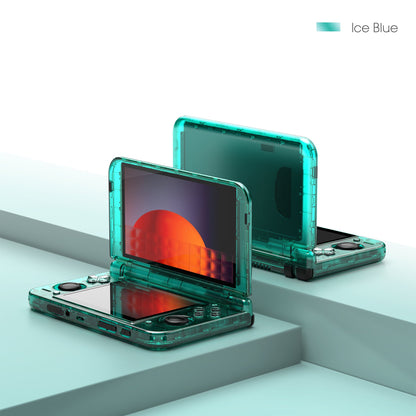 Ice Blue renkli, şeffaf kasalı Retroid Pocket Duo Lite el konsolunun ön ve arka görünümü.